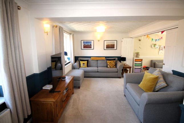 12, Foley Rise, Hartpury, Gloucester photo 3
