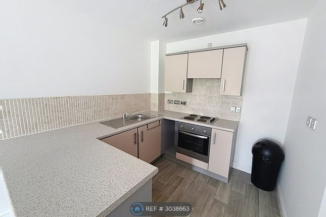 Apartment, Palace Court Wardle St, Stoke-On-Trent photo 4