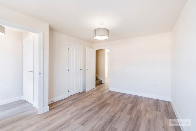 18, Skelton Way, Bury St Edmunds photo 2