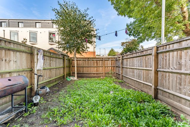 12, Ealing Road, Northolt photo 3
