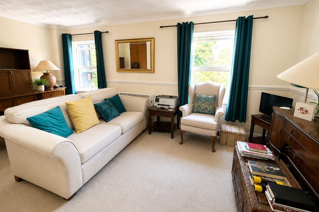 Flat 14, Irvine Court, Mumbles, Swansea photo 4