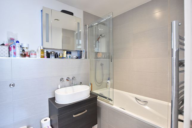 Flat 10 The Street, 9 The Street, Ashtead photo 4