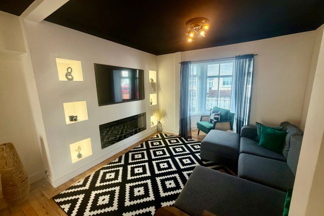 35, Sandy Road, Llanelli photo 5