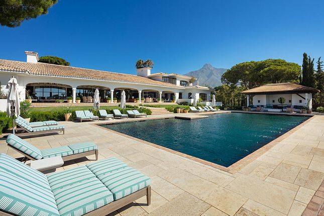 Villa for sale in Las Lomas De Marbella Club, 29602 Marbella, Málaga, Spain