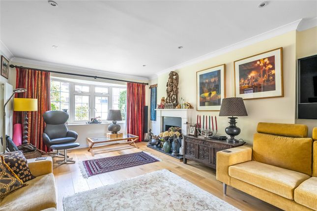 21, Rosetrees, Surrey photo 2