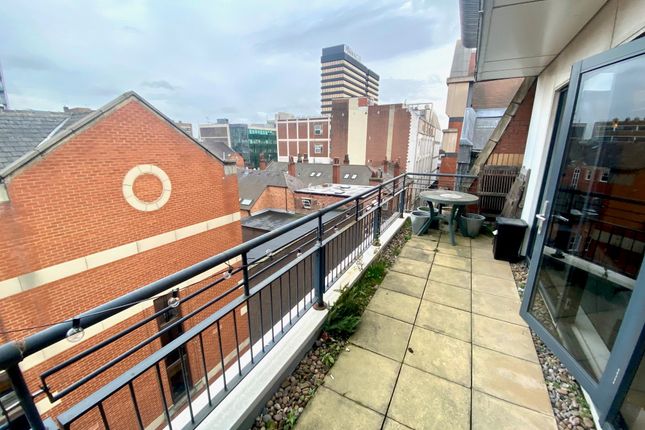 Flat 20, Leeds photo 5