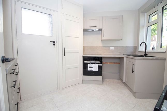 Hayling Road, Watford photo 4