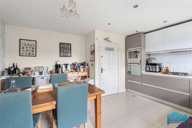 24, Gilson Place, London photo 3