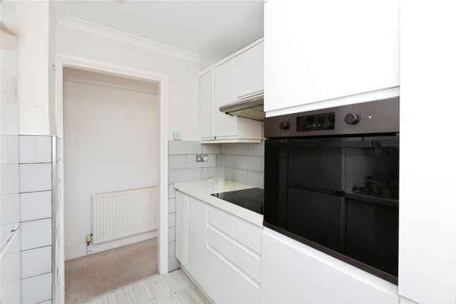 2, Penhurst Road, Ilford photo 4