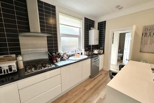 6a, Suffolk Terrace, Hornsea photo 3