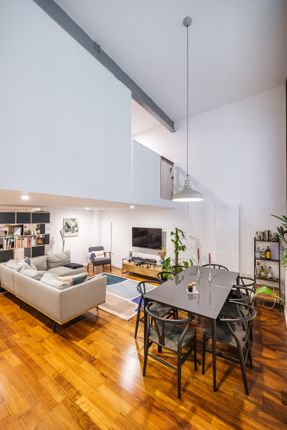 Flat for sale in Stepney City Apartments, Whitechapel