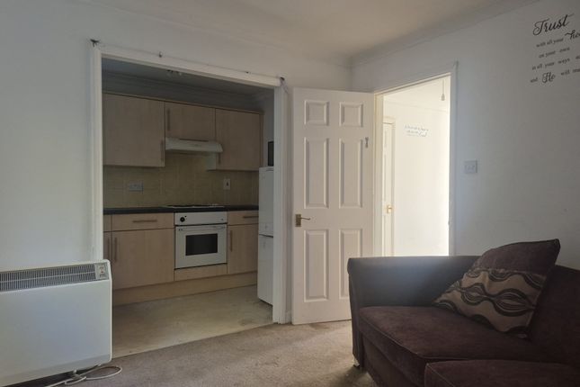 3, St. Francis Close, Rochester photo 2