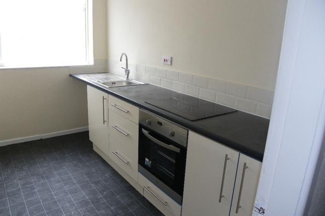 15, Compton Court, Coventry photo 4