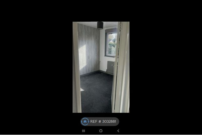 Lynmouth Close, Chadderton, Oldham photo 4