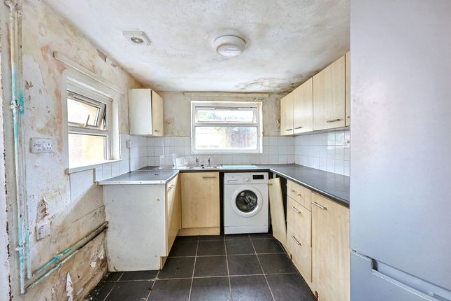 6, Machen Street, Newport photo 4