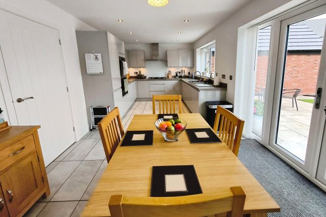 12, Lily Lane, Telford photo 3