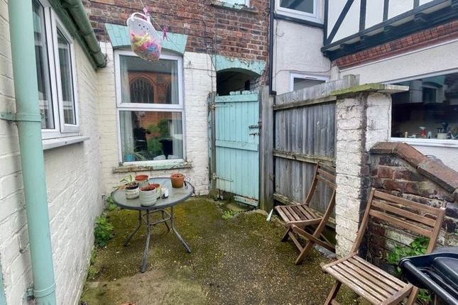 Terraced house for sale in Newland Street West, Lincoln