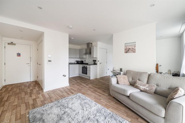 Rowe Court, Reading photo 2