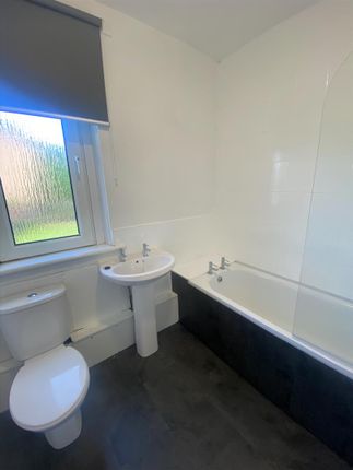 Thumbnail Flat to rent in Overdale Place, Overtown, Wishaw