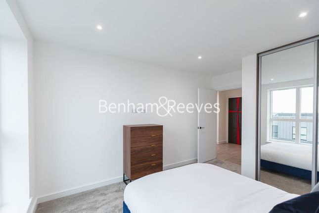 Flat to rent in Cedrus Avenue, Southall