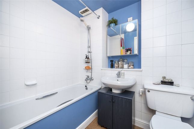 Flat 53, Nichols Court, 10, Cremer Street, London photo 4