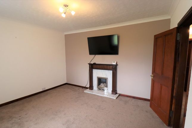Baillie Street, Whitburn, Whitburn photo 3