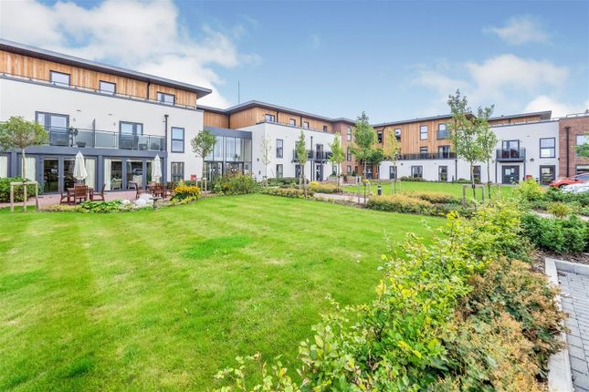 Thumbnail Flat for sale in Harvard Place, Stratford-Upon-Avon
