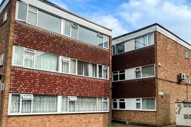 Newly Refurbished 2 Bedroom Flat For Sale