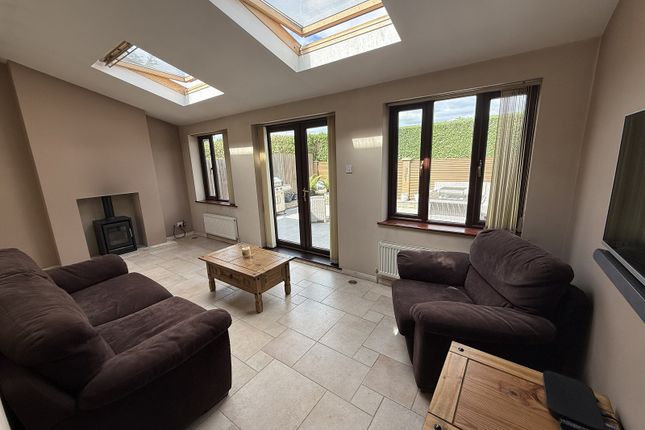 16, Kingsmead, Northampton photo 3