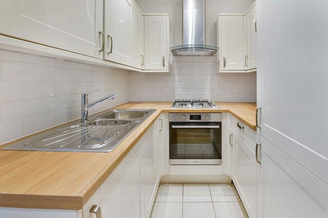 Lower Ground Floor, 34, Barons Court Road, London photo 3