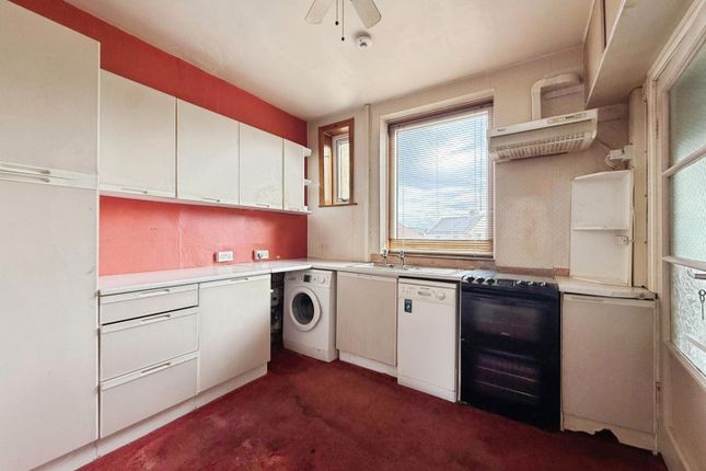 186, Nethershire Lane, Sheffield photo 4