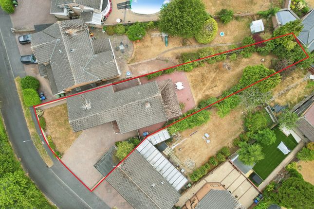 3, Oak Tree Close, Leamington Spa photo 2