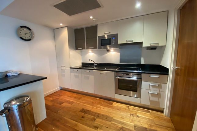 Flat to rent in Clowes Street, Salford
