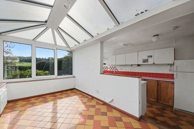 6 Dean Lane, Southampton photo 2