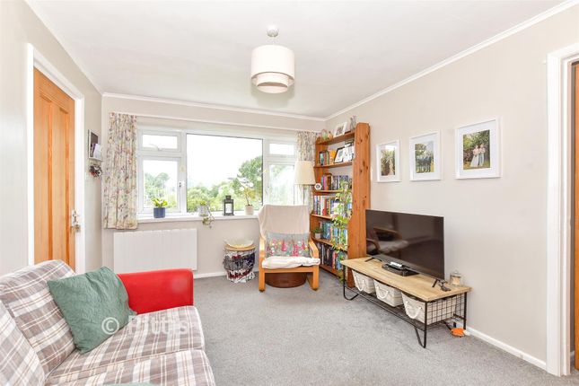 Tower Flats, Ward Road, Totland photo 4