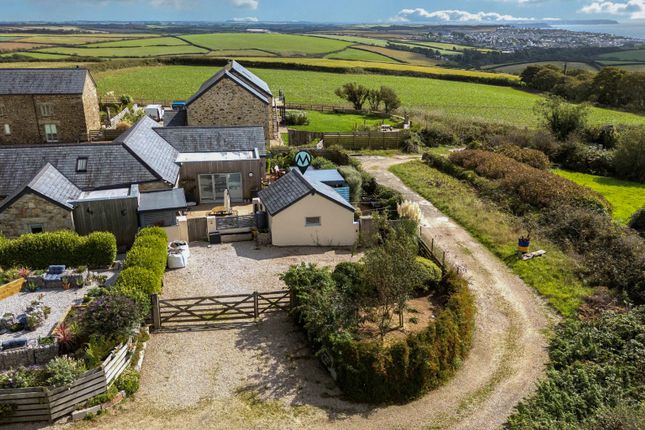 Chy Tarow, 5 Penbro Barns, Helston photo 3