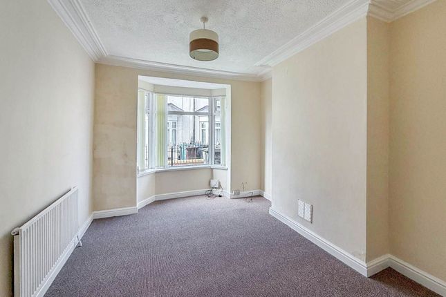 3, Cambrian Avenue, Hull photo 3