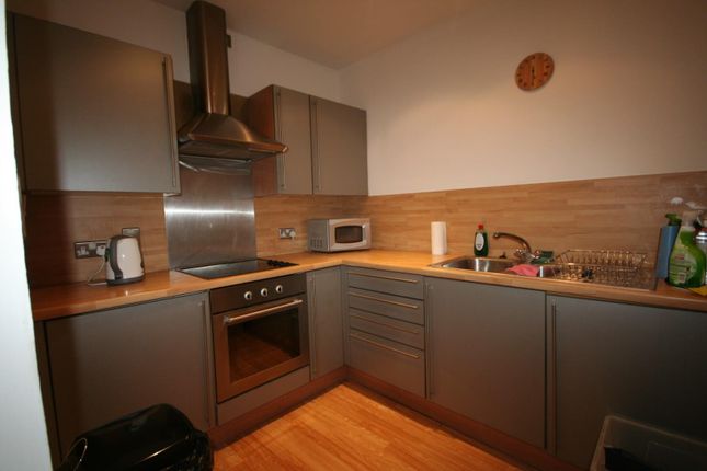 Flat to rent in York Place, Leeds
