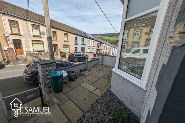 End terrace house for sale in Oakland Street, Mountain Ash