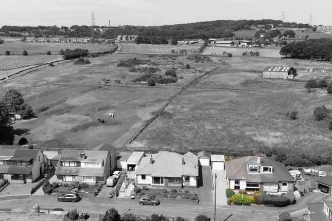 28, Moor Grove, Halifax photo 4