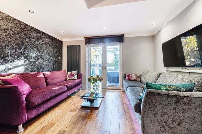 End terrace house for sale in Weirdale Avenue, London