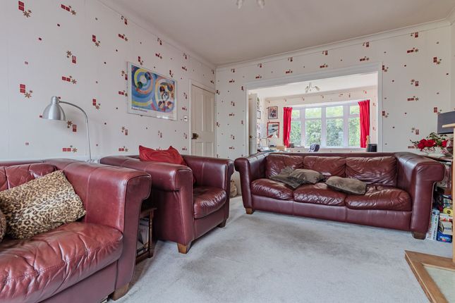 19 Hinckley Road, Leicester photo 4