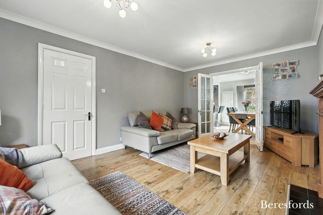31, Paget Drive, Essex photo 3
