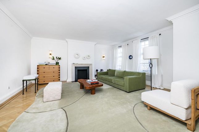 Thumbnail Flat to rent in St. Johns Wood High Street, London