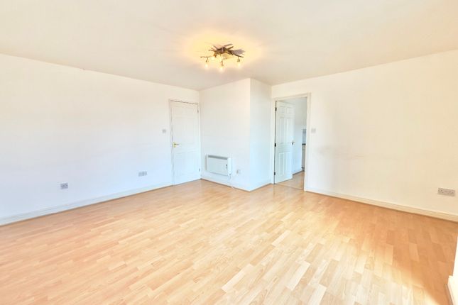 2-bed flat on 17 Fishguard Way, London, £1,700/mo