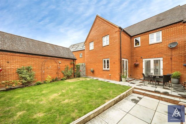 24, Juno Crescent, Northants photo 4