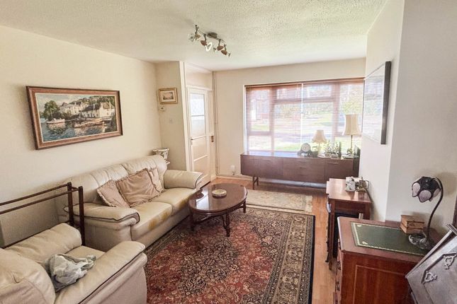 10 Outerwyke Gardens, Felpham, Bognor Regis photo 2