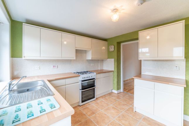 Kirkhill Road, Broxburn photo 3