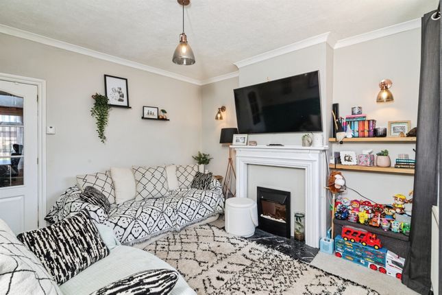 151, Gorleston Road, Lowestoft photo 4