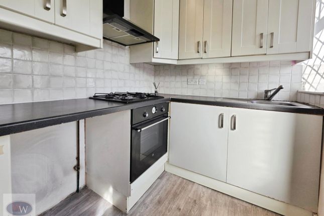 36, East Parade, Baildon photo 2
